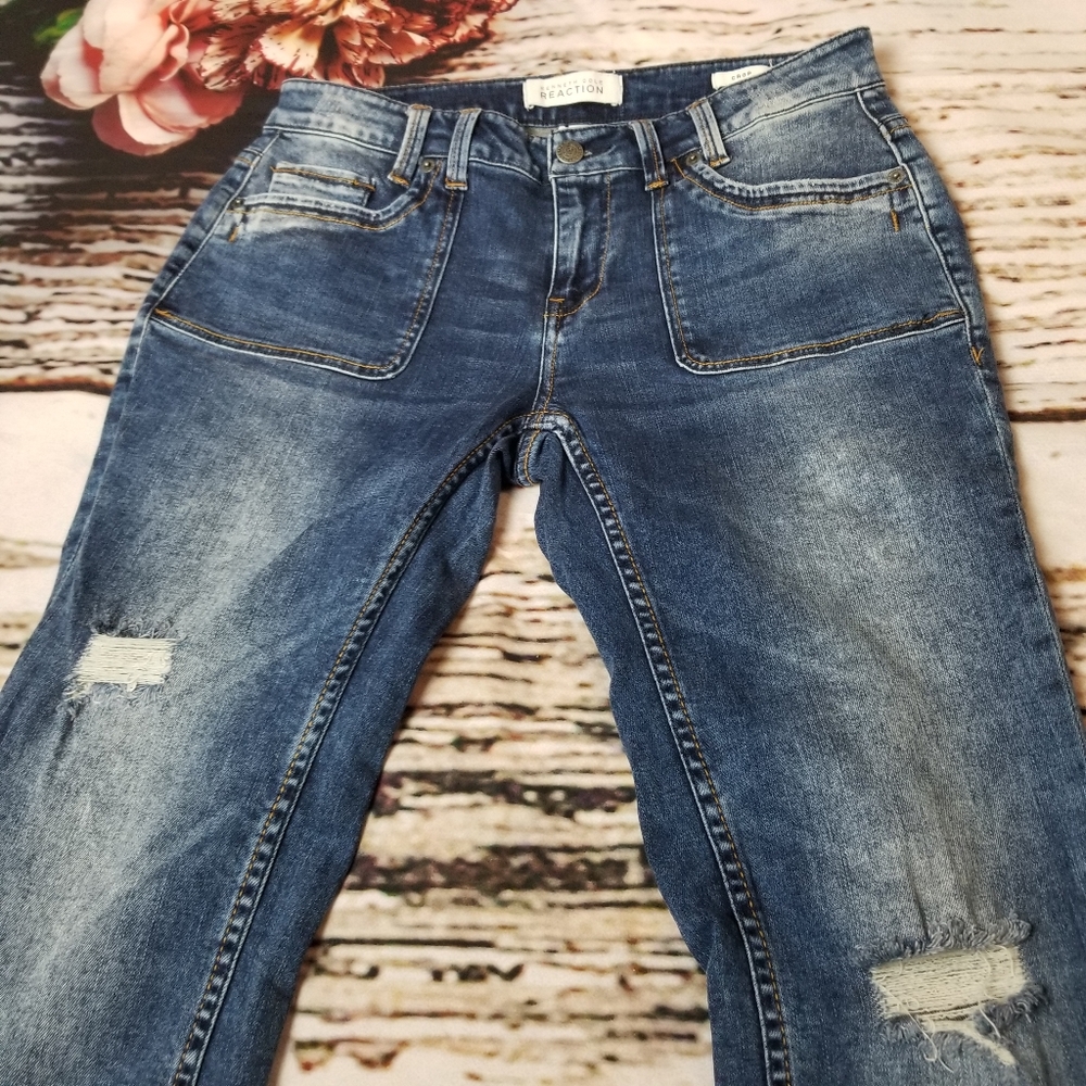 POP! Patch Jeans - Picture 3 of 11